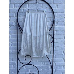 Vintage Womens Size Medium Slip Side Slit Ivory Vanity Fair‎